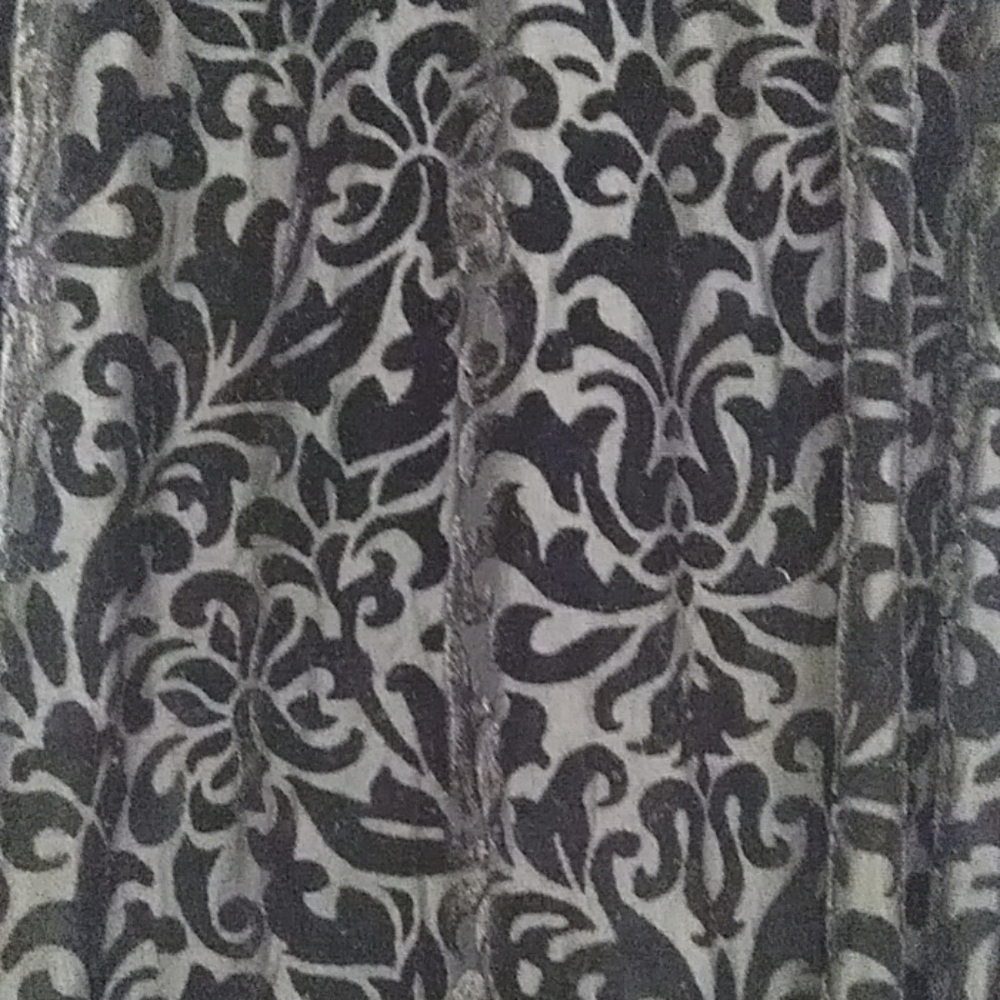 Dress - Picture 2 of 4